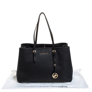 MICHEAL KORS BLACK JET SET (medium)